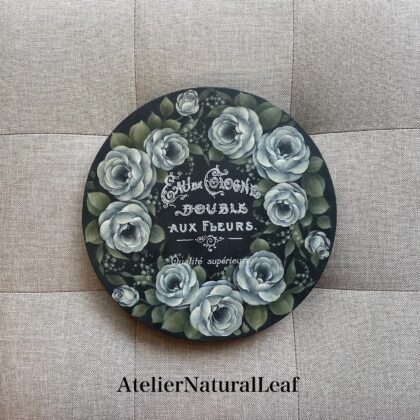 バラ模様の古い花台 デザイン瀬戸山桂子先生 ジュリアンセミナー作品